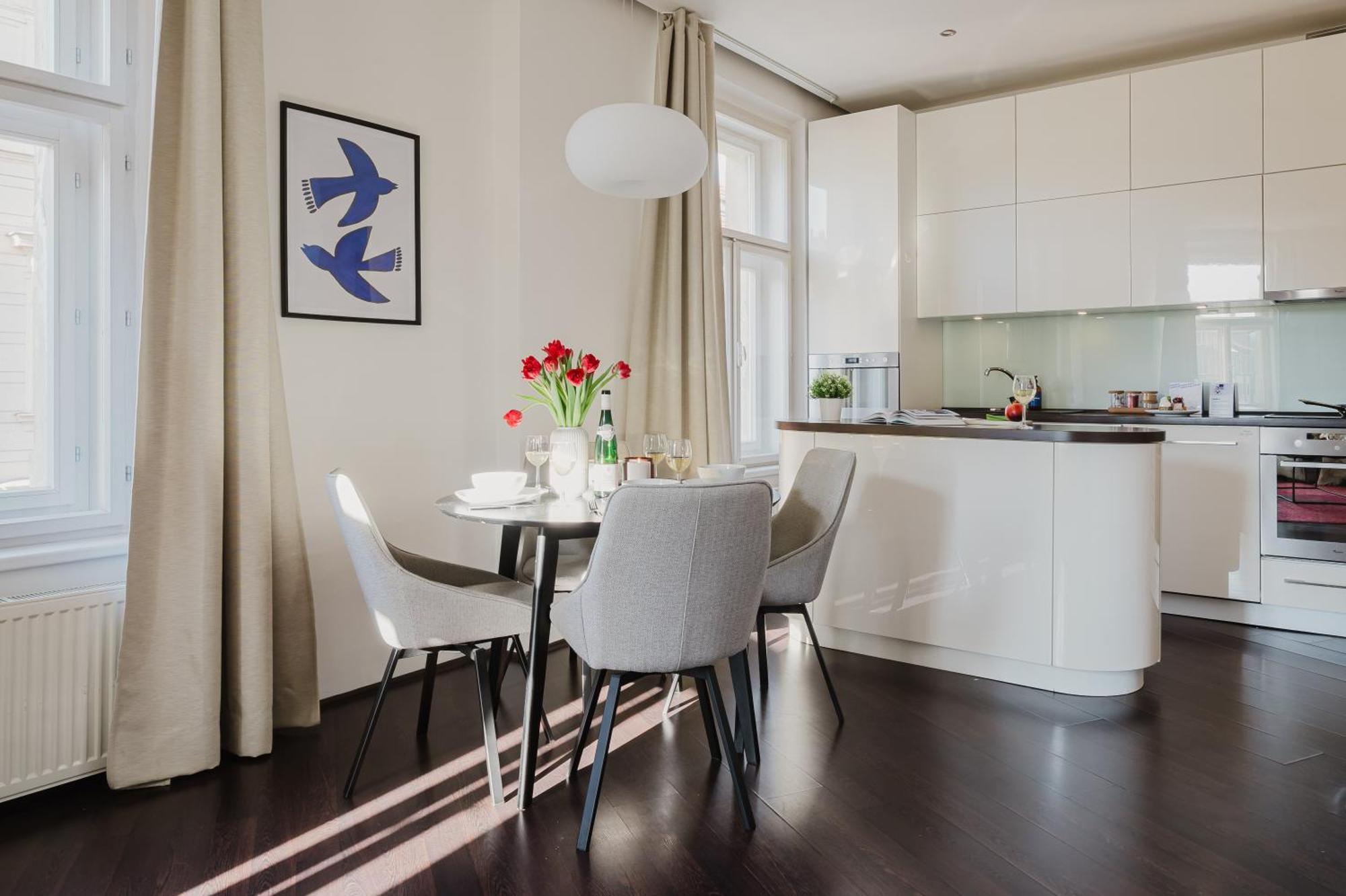 Prague Days - Stylish Apartment - Netflix - Hip District Bagian luar foto